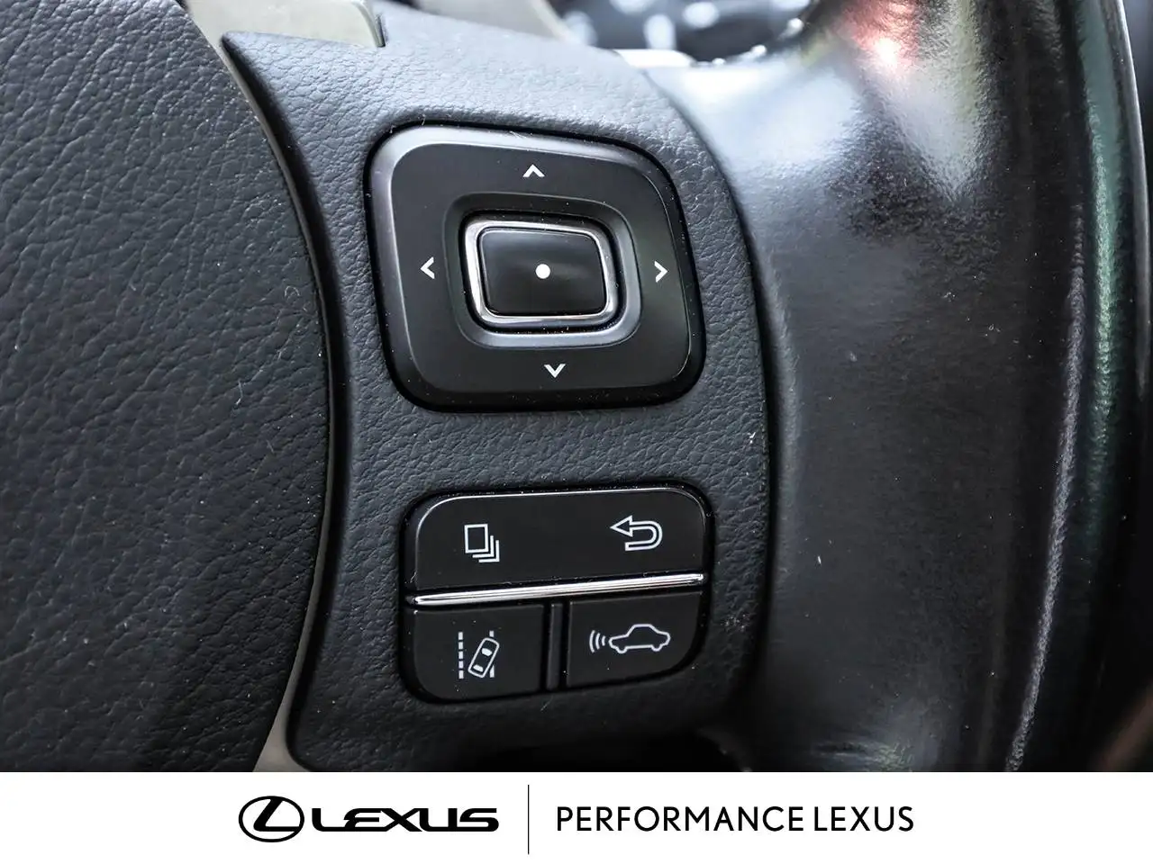 Lexus NX снимка Lexus NX