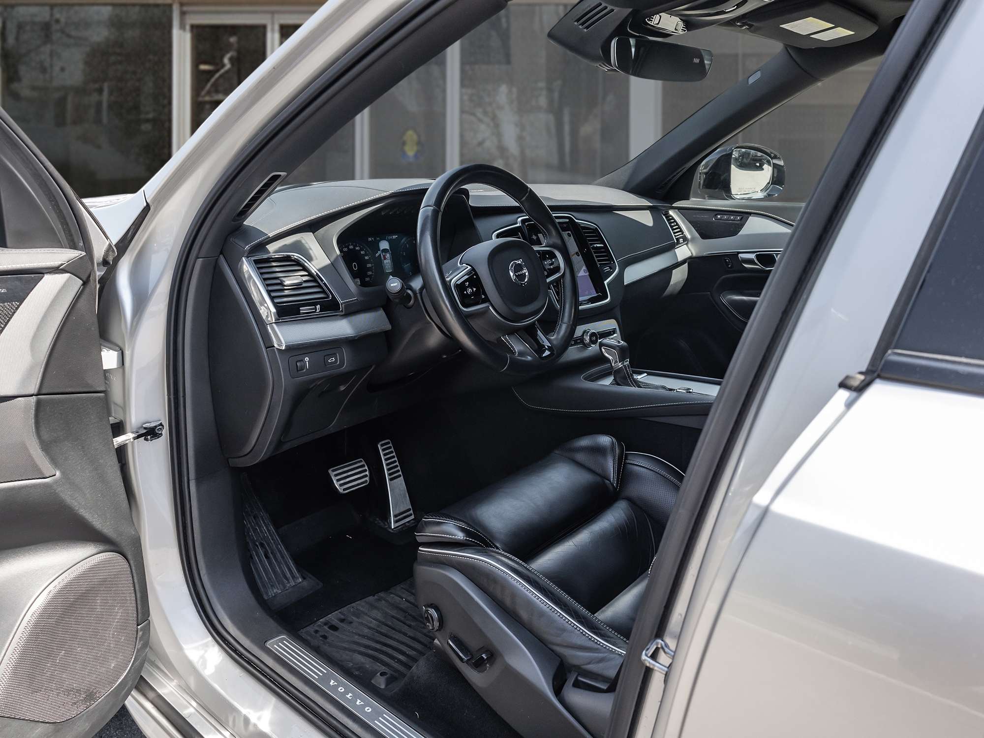 2021 Volvo XC90 VERY CLEAN! 2 SETS OF WHEELS! thumb 9
