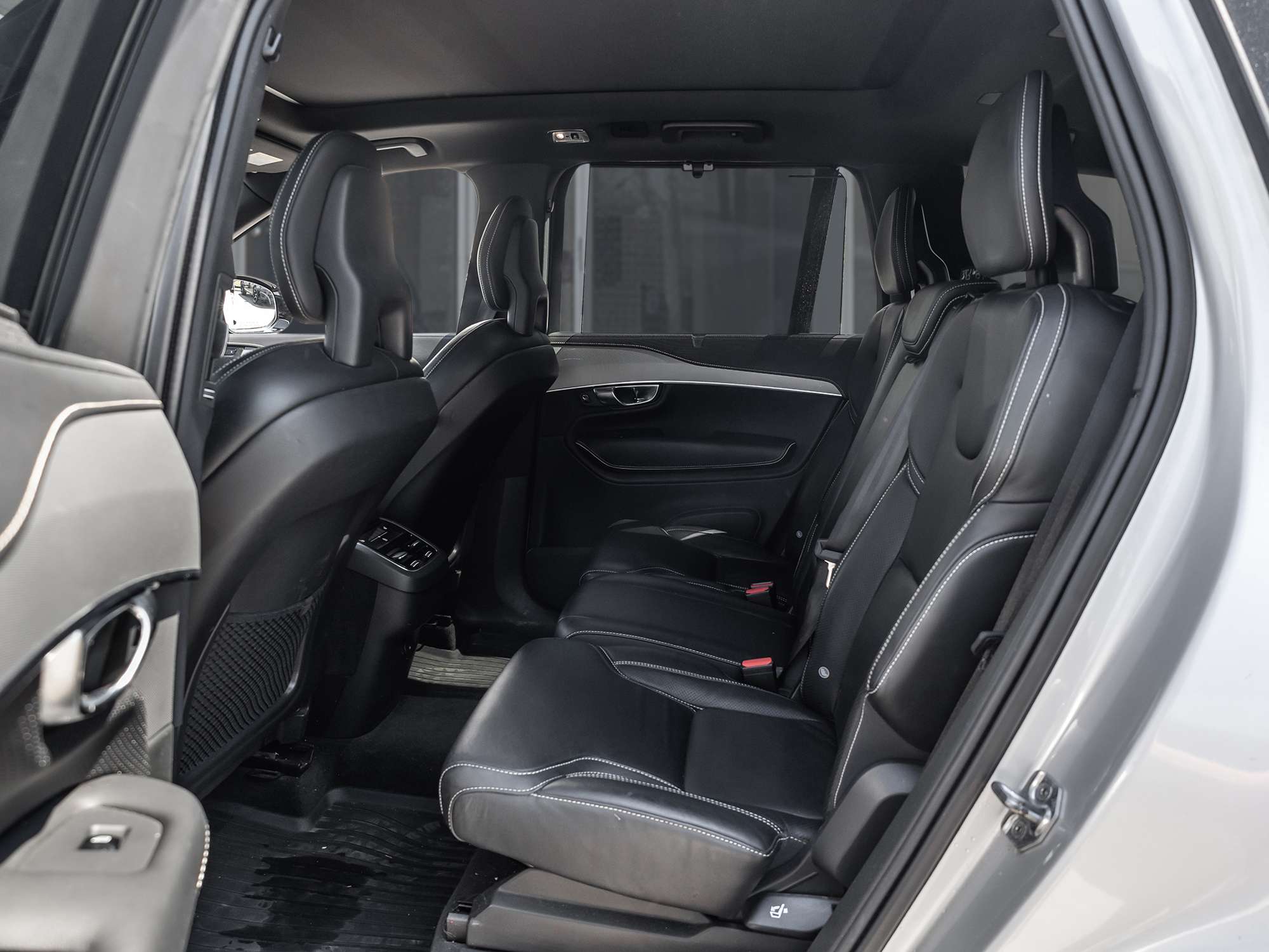 2021 Volvo XC90 VERY CLEAN! 2 SETS OF WHEELS! thumb 26