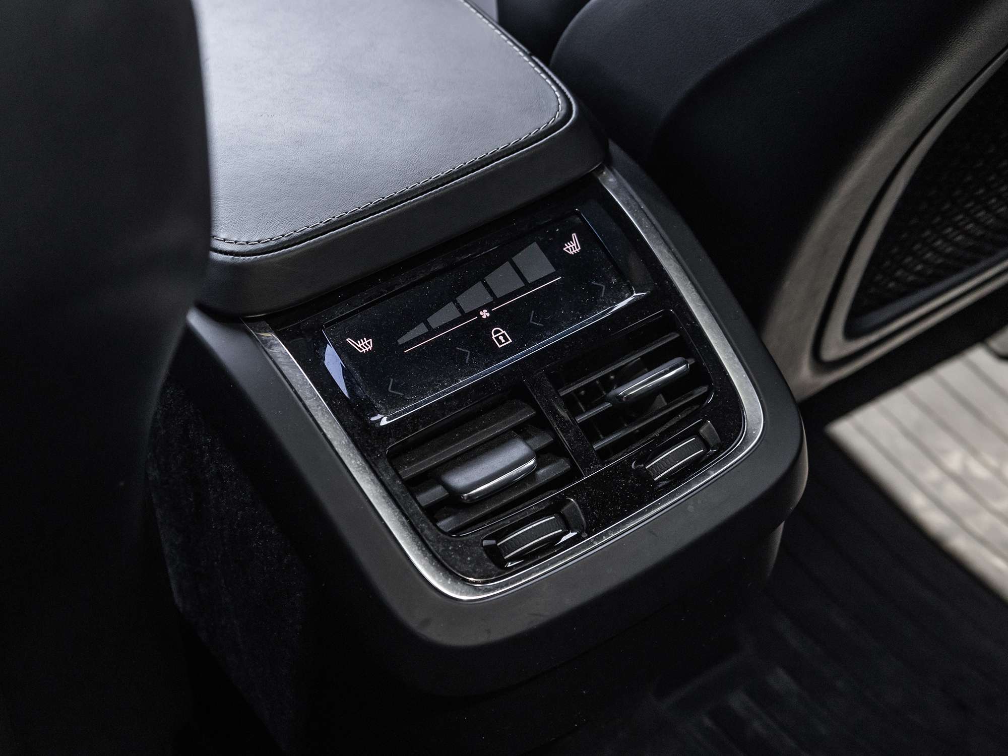 2021 Volvo XC90 VERY CLEAN! 2 SETS OF WHEELS! thumb 28