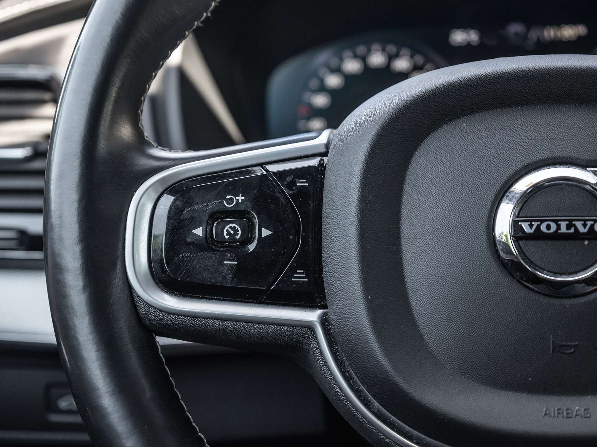 2021 Volvo XC90 VERY CLEAN! 2 SETS OF WHEELS! thumb 11