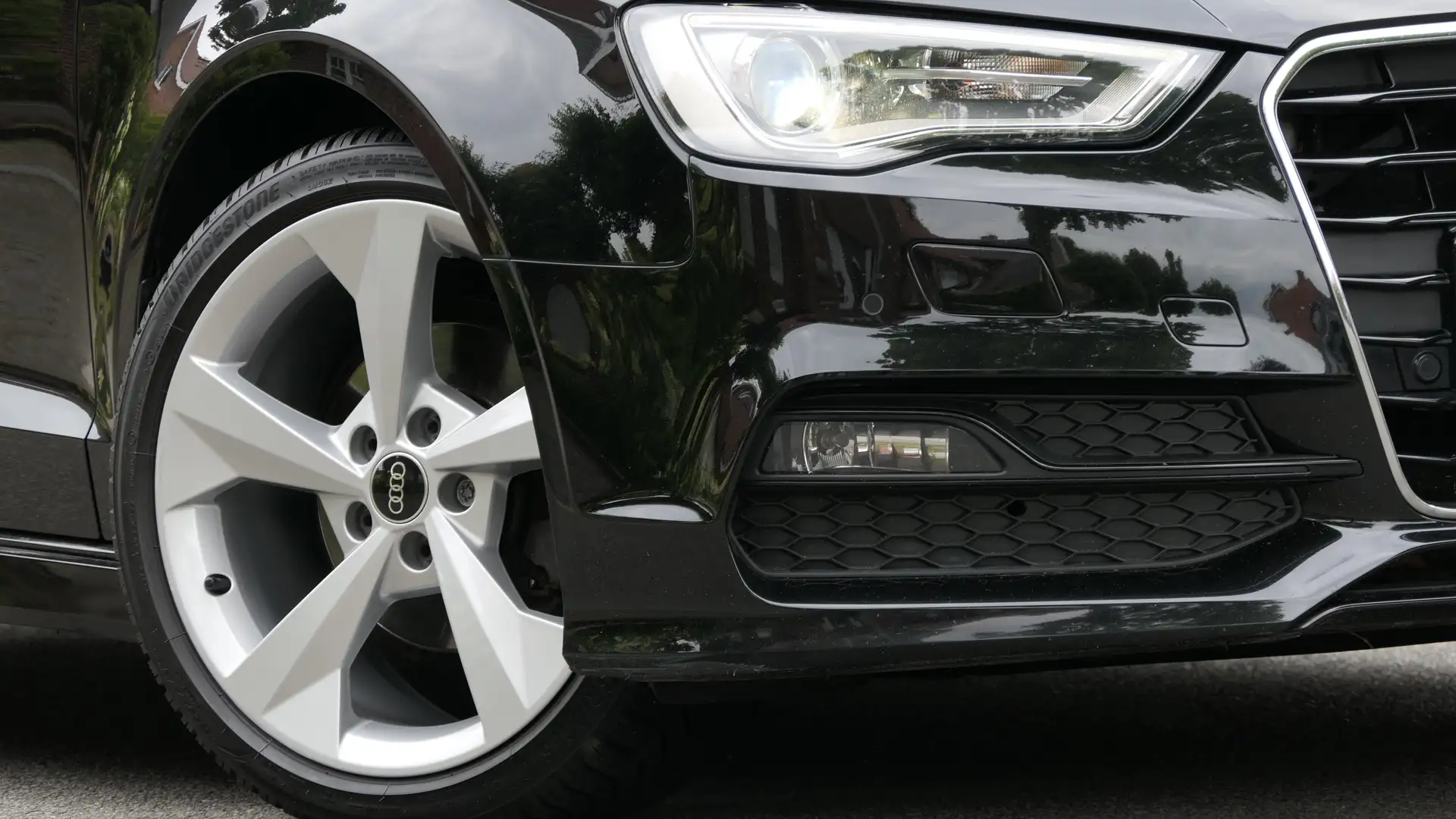 Audi A3 S-LINE-SPORT+2,0 TDI+S-TRONIC+NAVI+18"ALU+LED+ACC+ Noir - 2