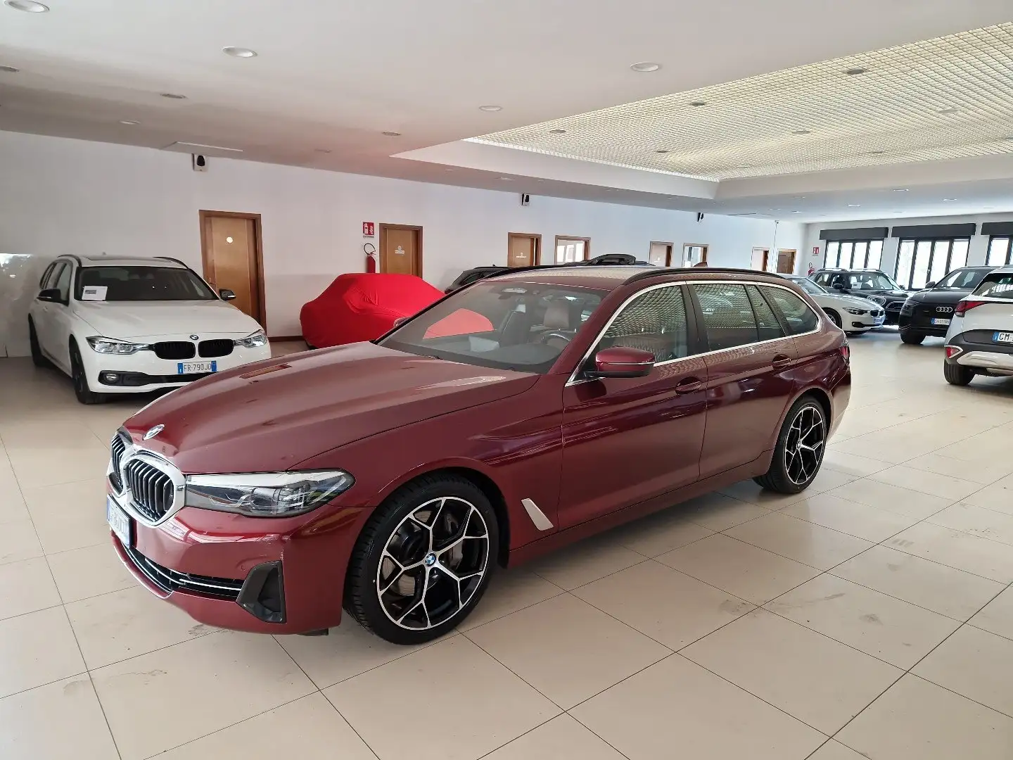 BMW 530 d 249cv auto UNICA-CIRCA 20.000EURO DI OPTIONAL - 1