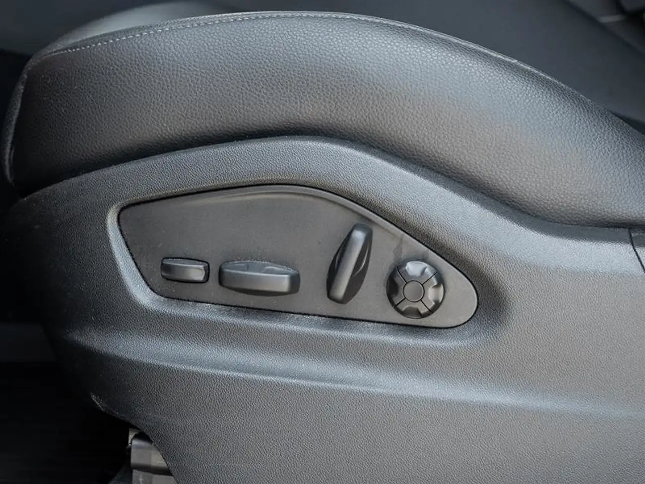 Porsche Cayenne снимка Porsche Cayenne