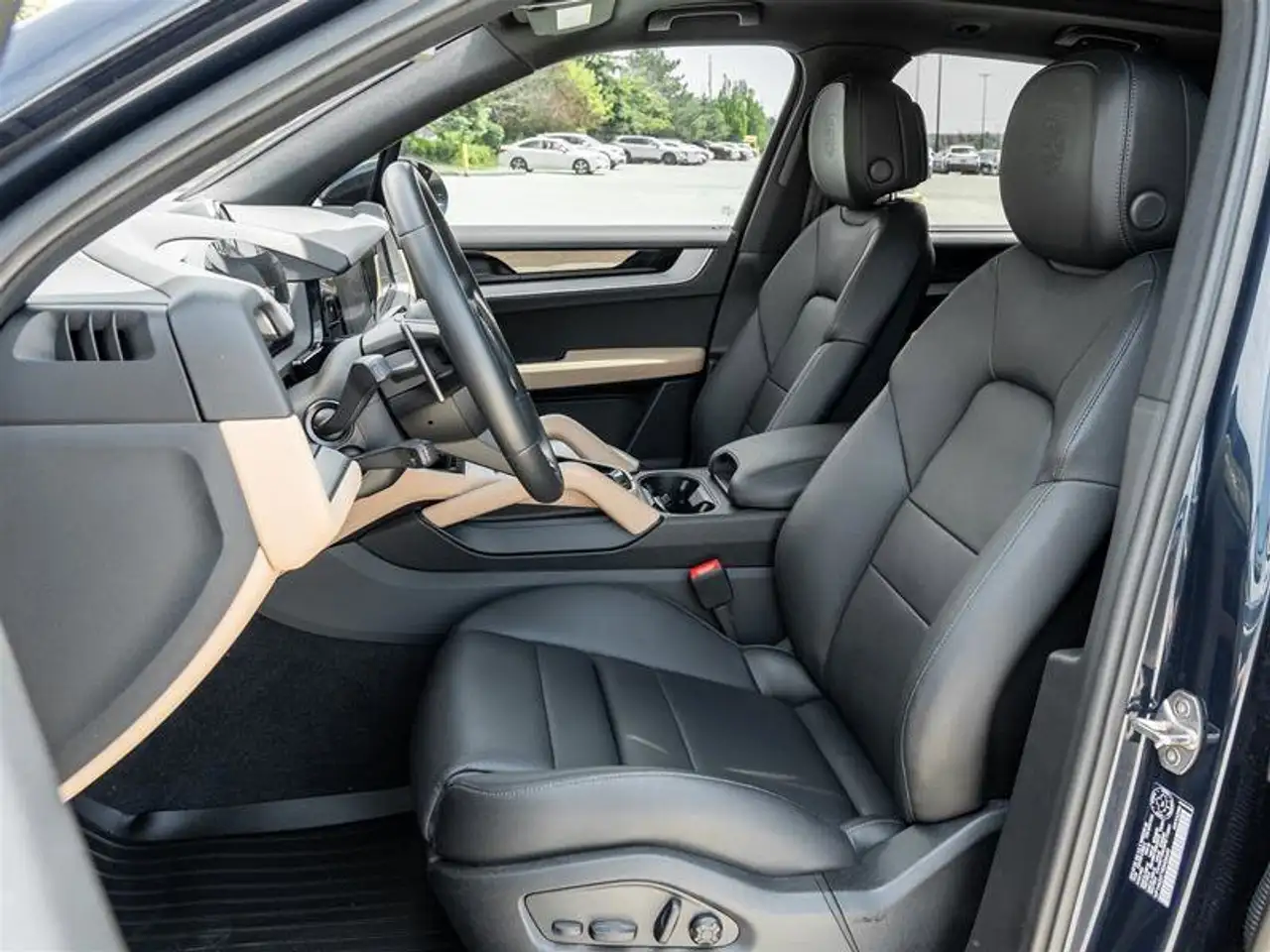 Porsche Cayenne снимка Porsche Cayenne