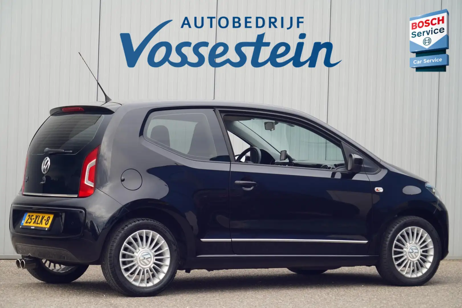 Volkswagen up! 1.0 high up! / NL-Auto / Navigatie / Cruise Contro Noir - 2