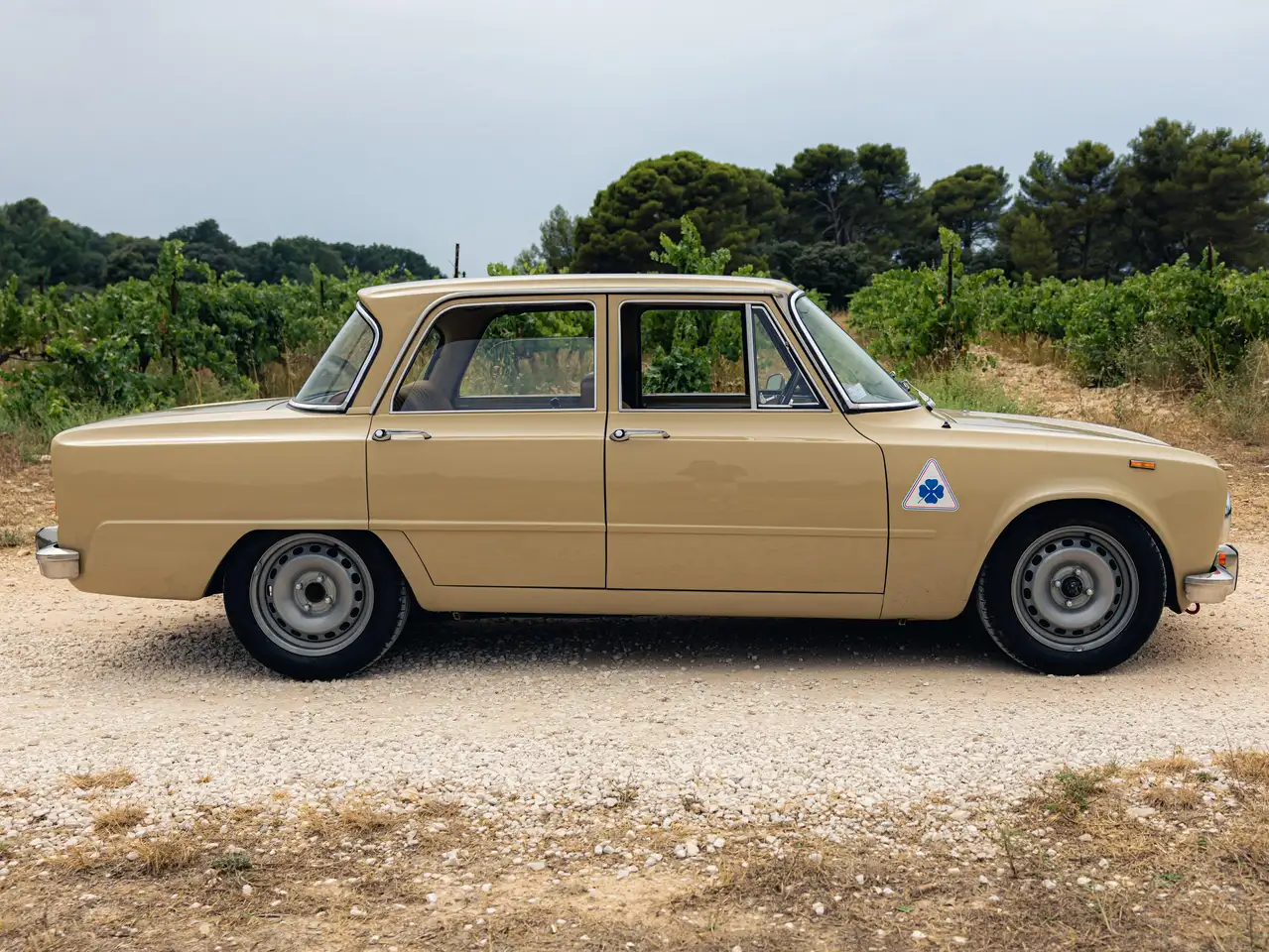 Alfa Romeo Giulia Super 1971, foto 3