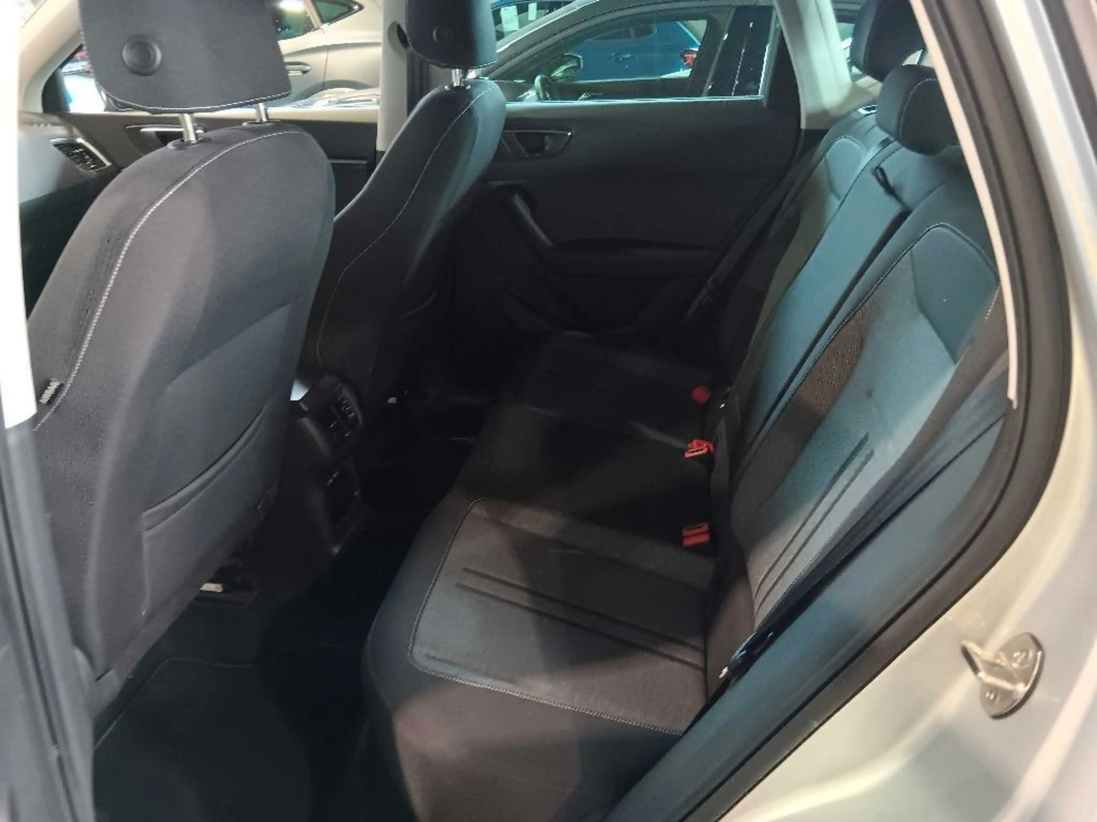 SEAT Ateca Style 2.0TDI DSG LED Navi PDC Alu — photo 7