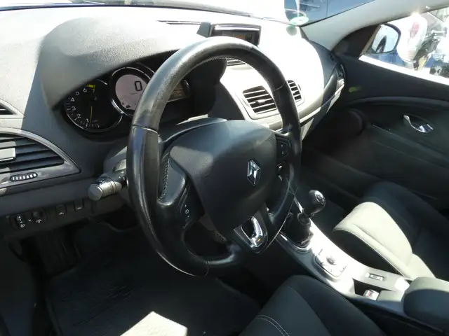 Renault Megane view 13
