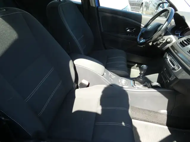 Renault Megane view 12