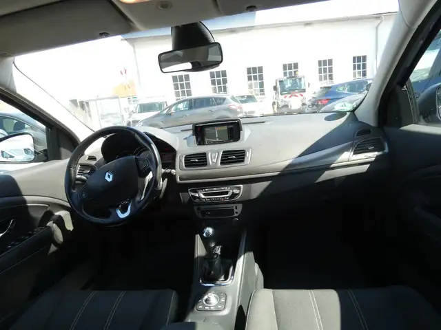 Renault Megane view 10