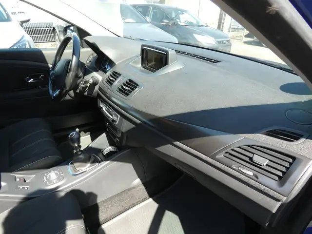 Renault Megane view 11