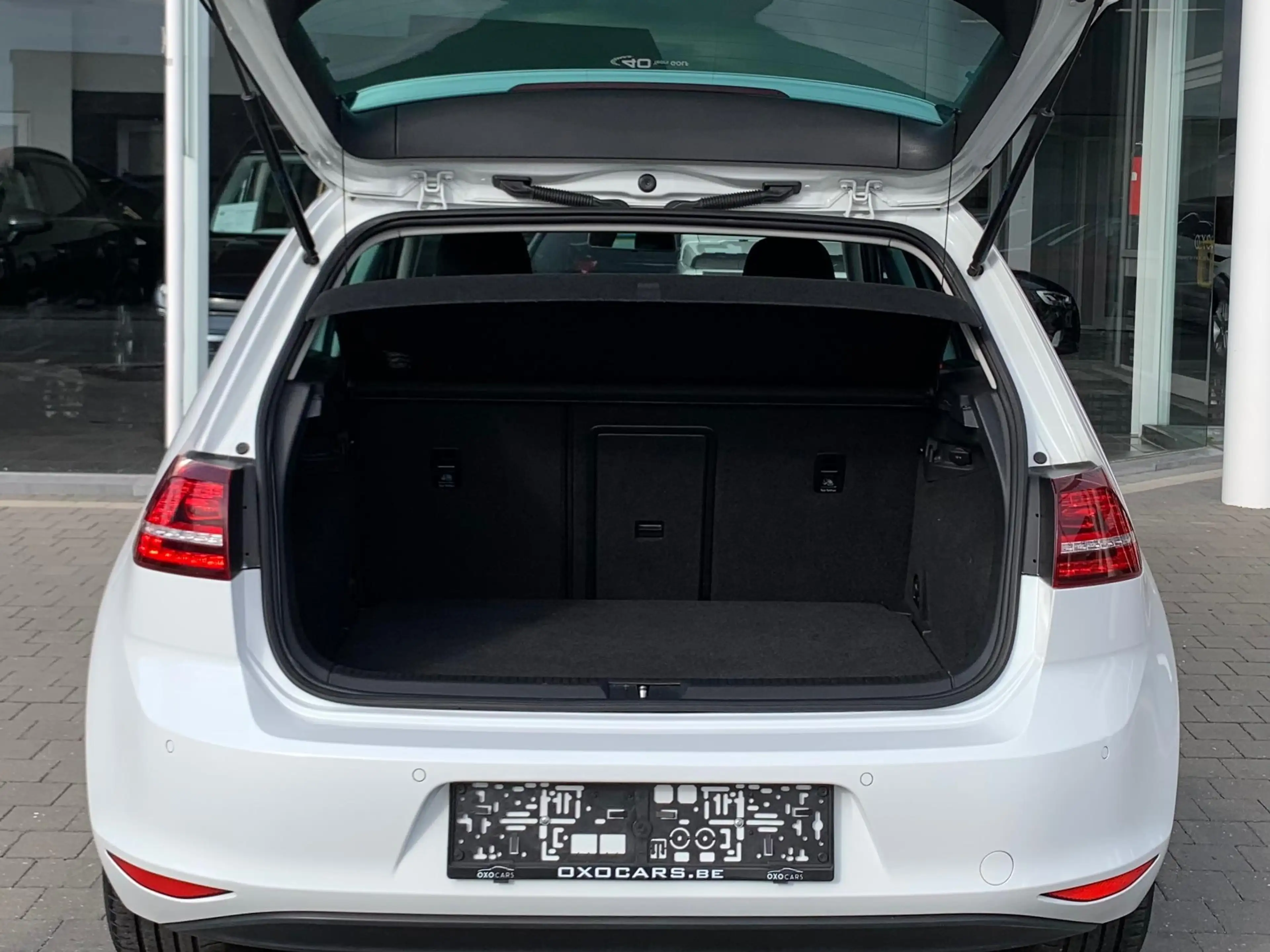Volkswagen e-Golf 100% Electrique / Xenon / Grand Gps / Garantie — photo 9