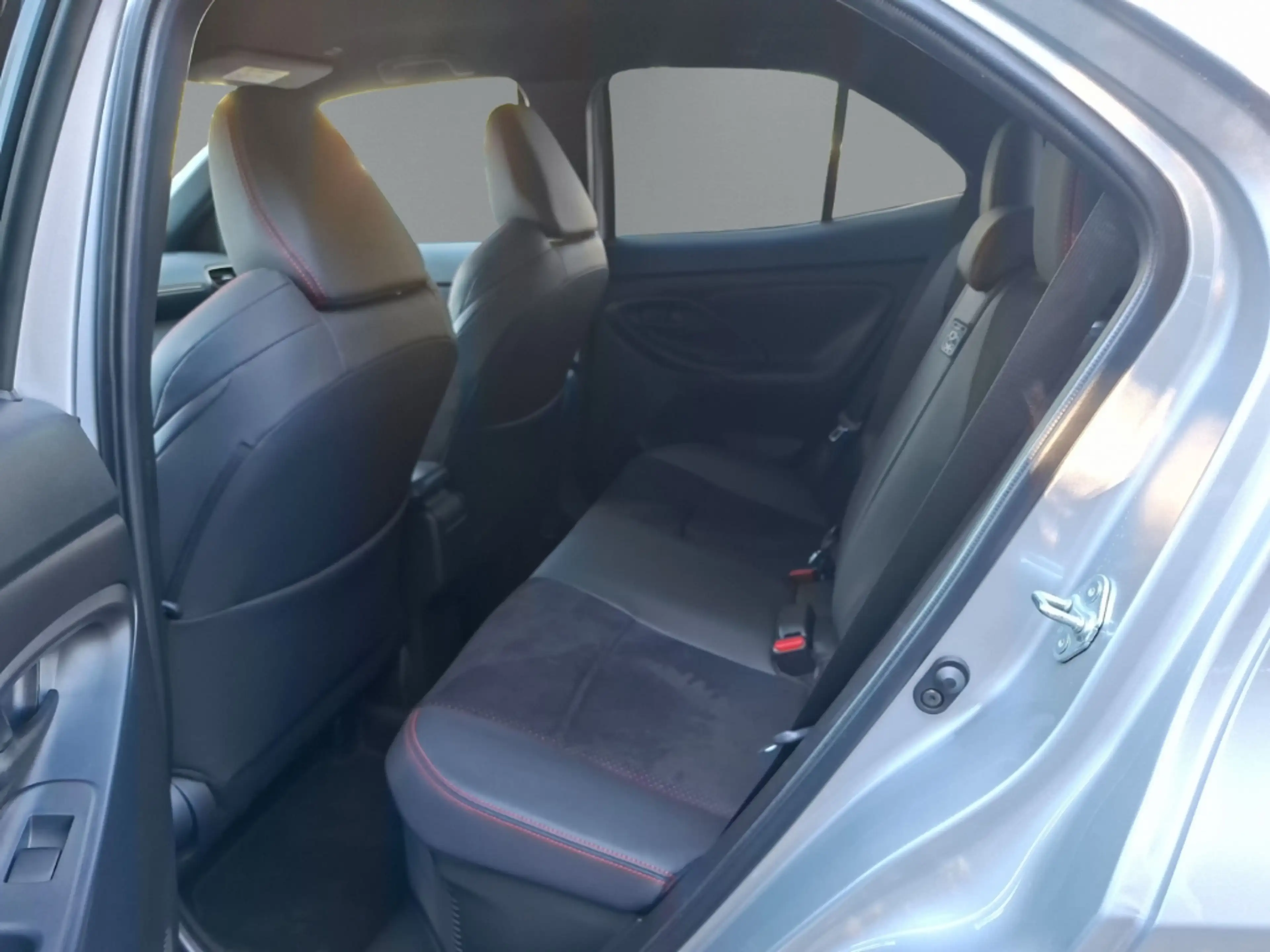 Toyota Yaris Cross Hybrid FWD GR Sport — photo 11