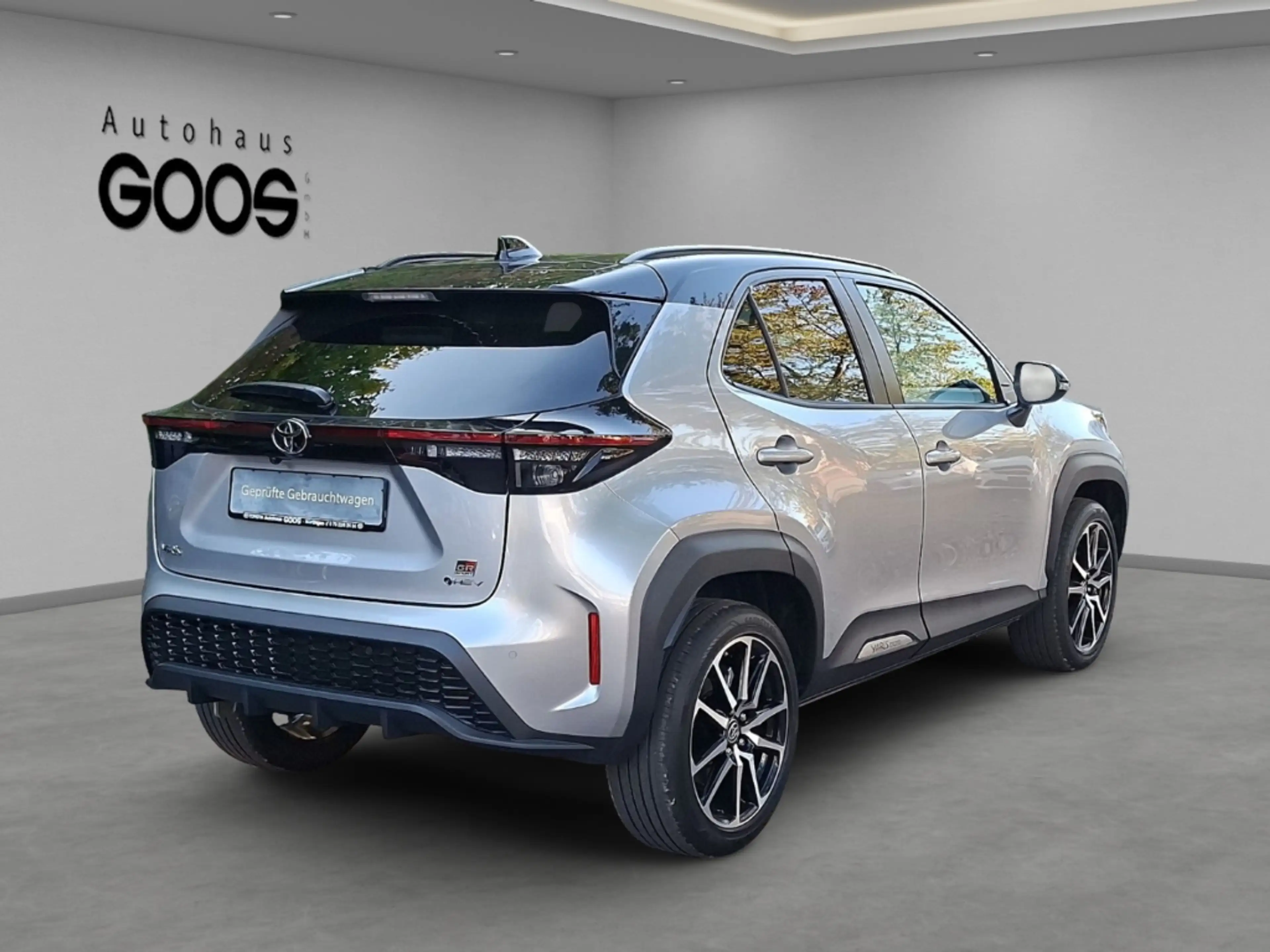 Toyota Yaris Cross Hybrid FWD GR Sport — photo 5