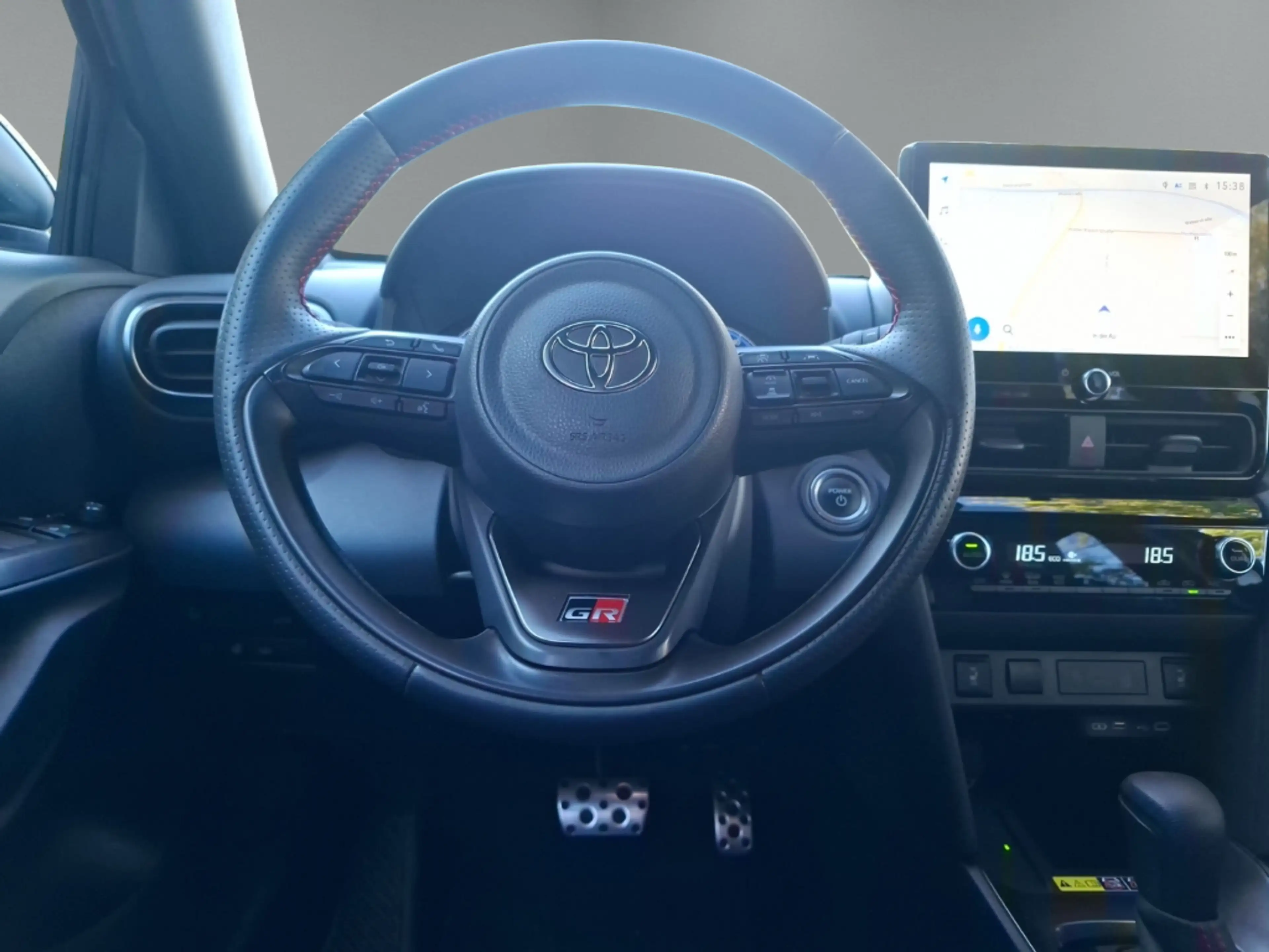 Toyota Yaris Cross Hybrid FWD GR Sport — photo 14