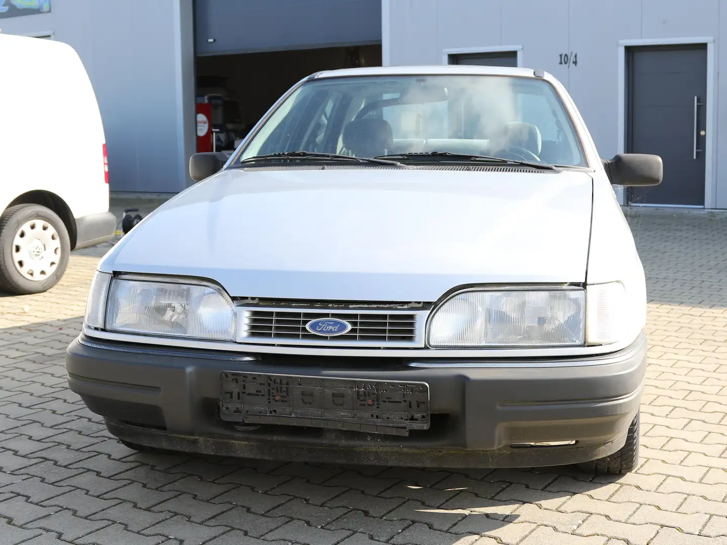 Ford Sierra GBG Srebrny - 1