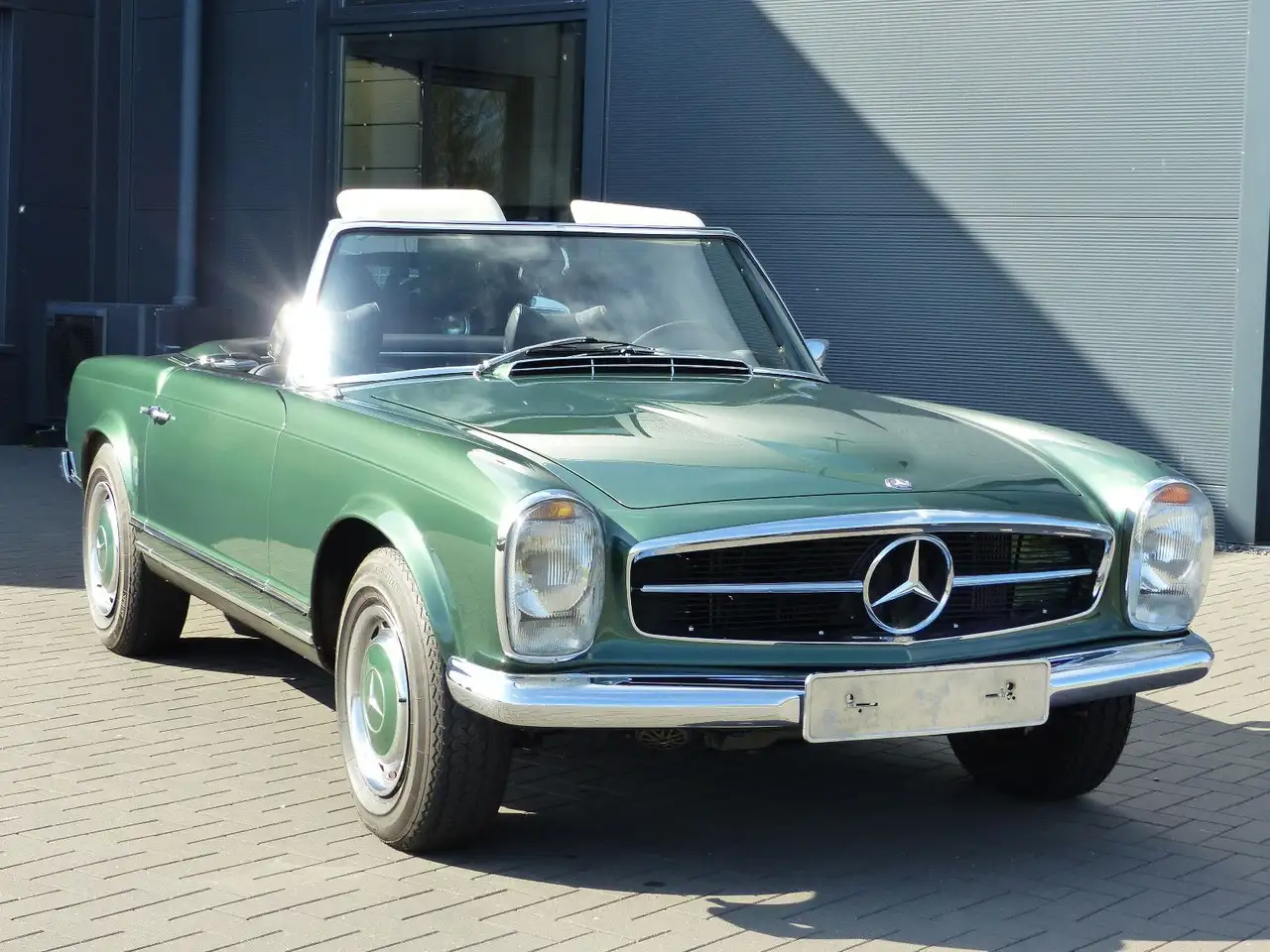 Mercedes-Benz 280
