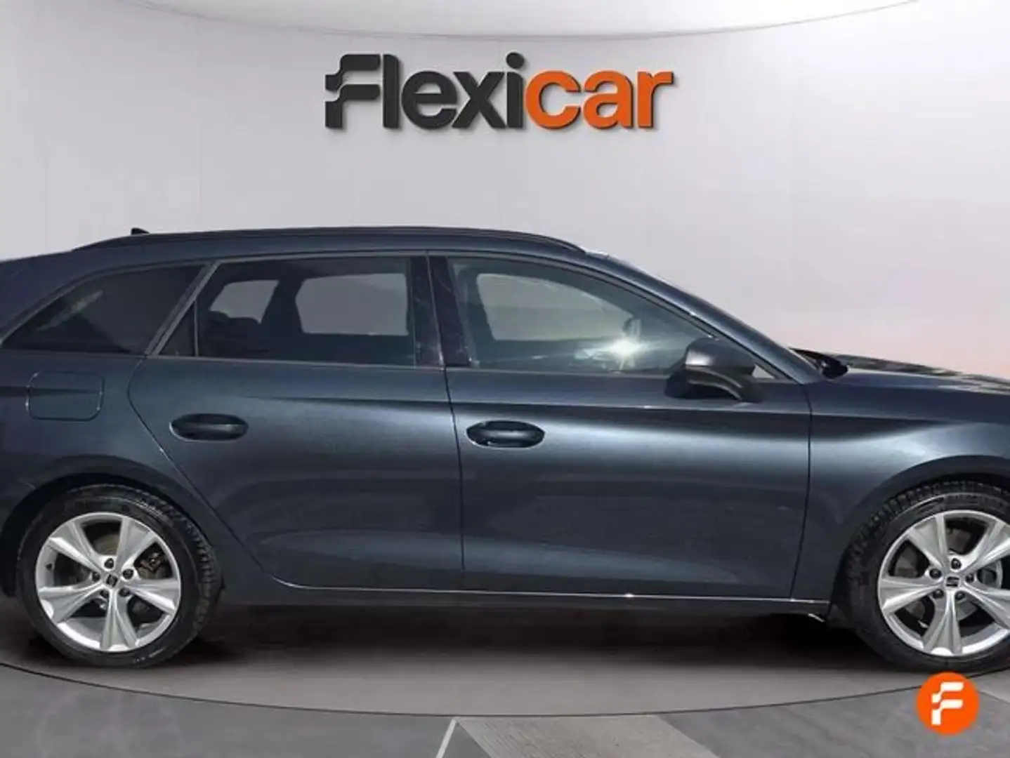 SEAT Leon 1.5 eTSI 110kW DSG-7 S&S FR Launch P L Gris - 2