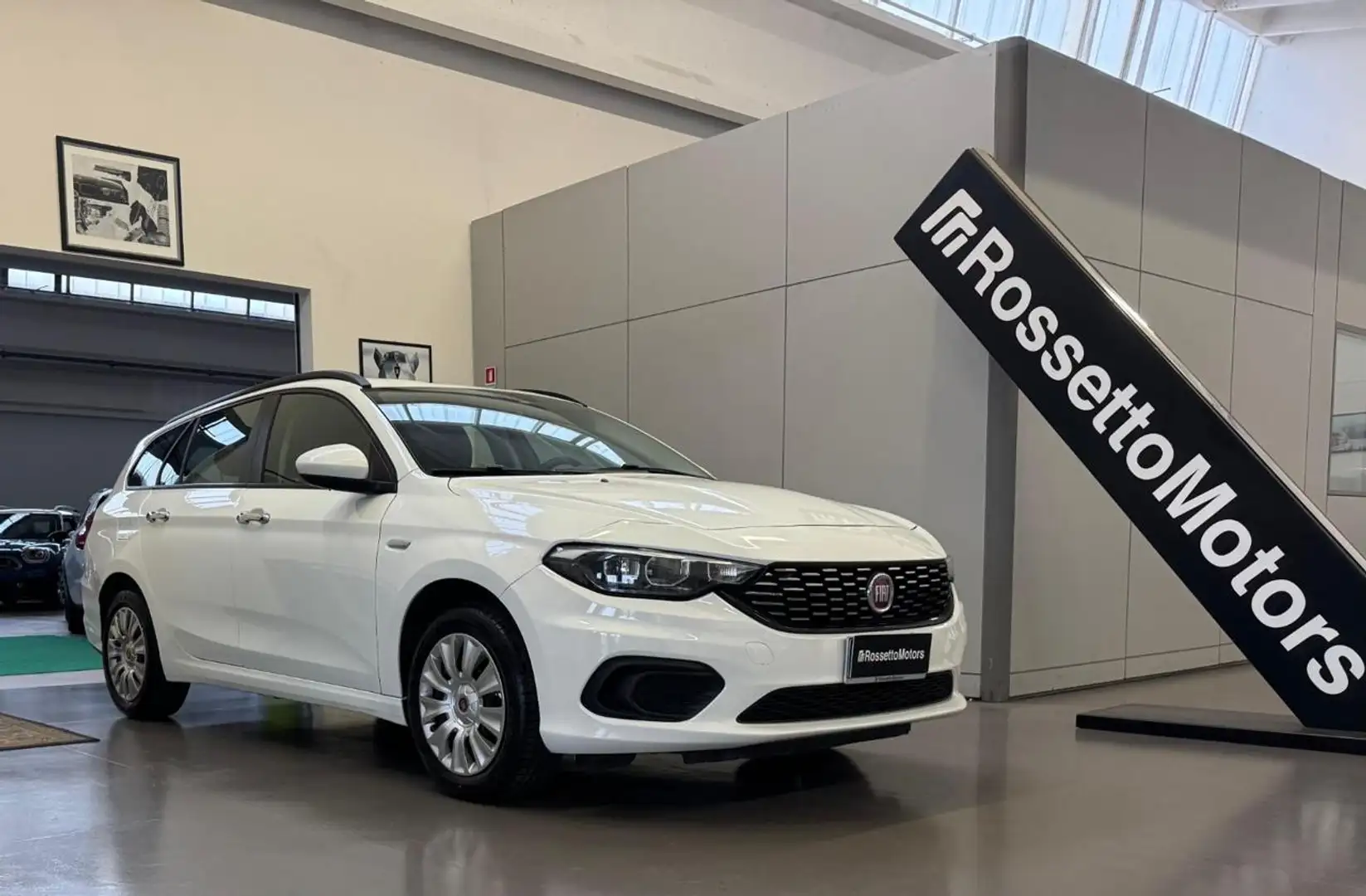 Fiat Tipo 1.3 Mjt S&S 5 porte Easy Bianco - 1