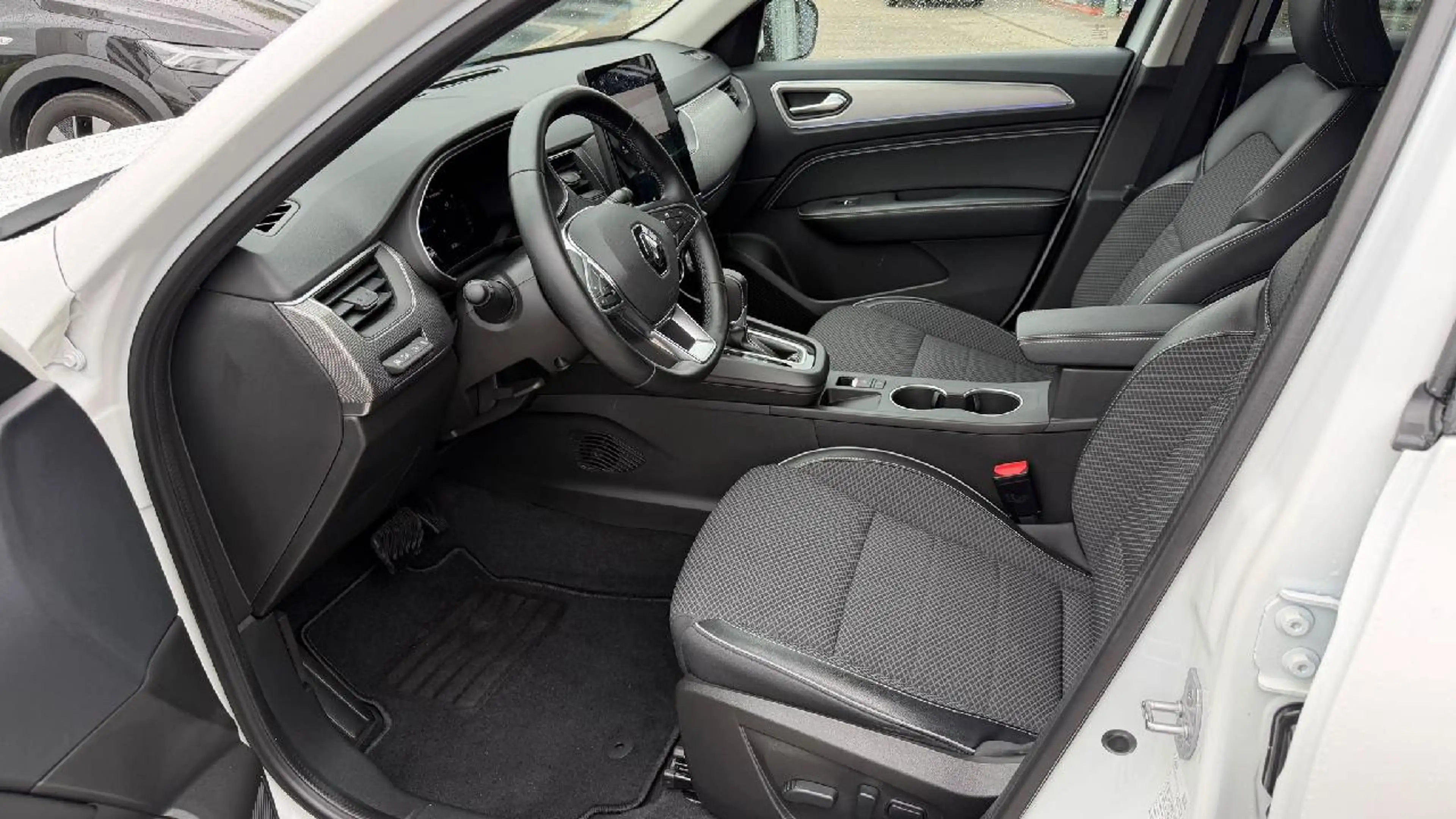 Renault Arkana Techno Mild Hybrid 140 EDC — photo 8