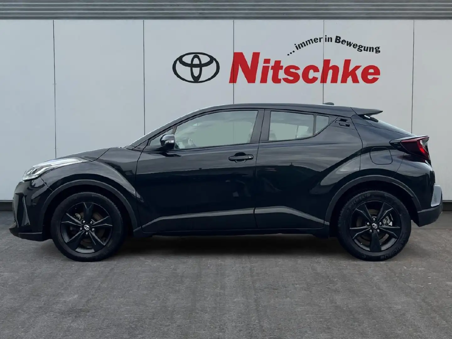 Toyota C-HR 1.8 L Hybrid Business Edition Nero - 2