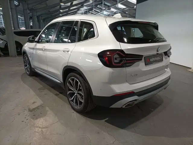 BMW X3 view 4