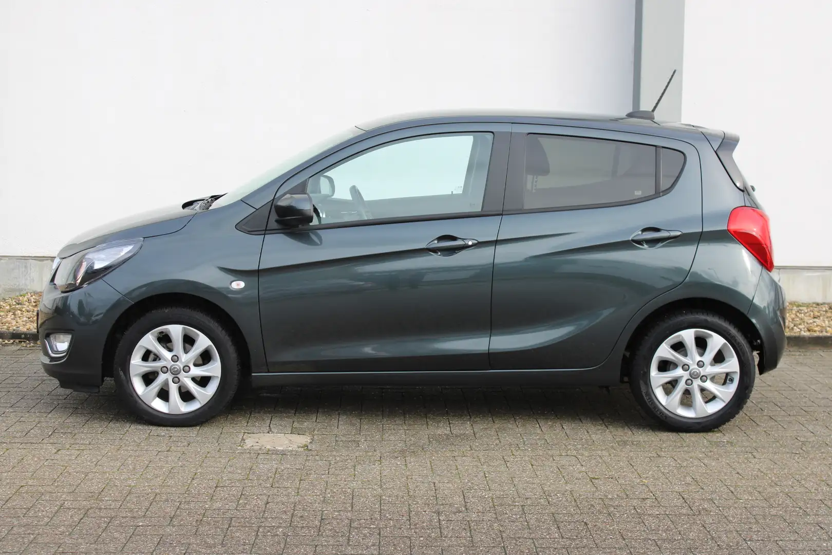 Opel Karl 1.0 ecoFLEX Innovation AUTOMAAT / LEDER / Navigati Grijs - 2