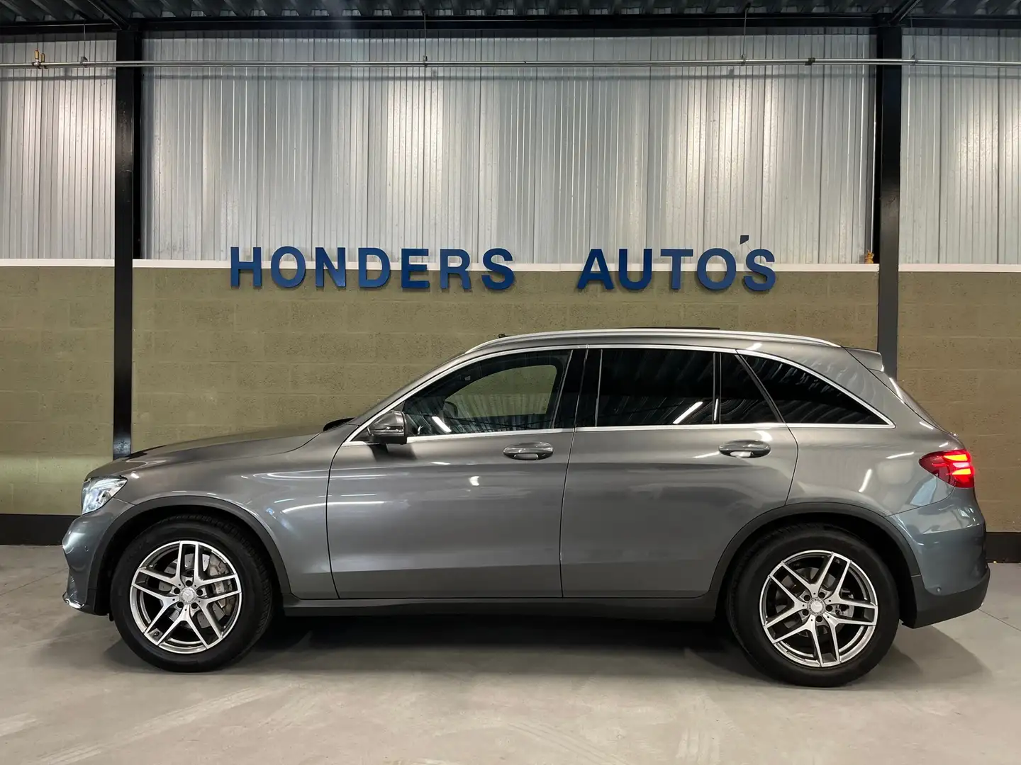 Mercedes-Benz GLC 250 4MATIC Ambition AMG-LINE I 1E EIG I PANORAMADAK I Gris - 2