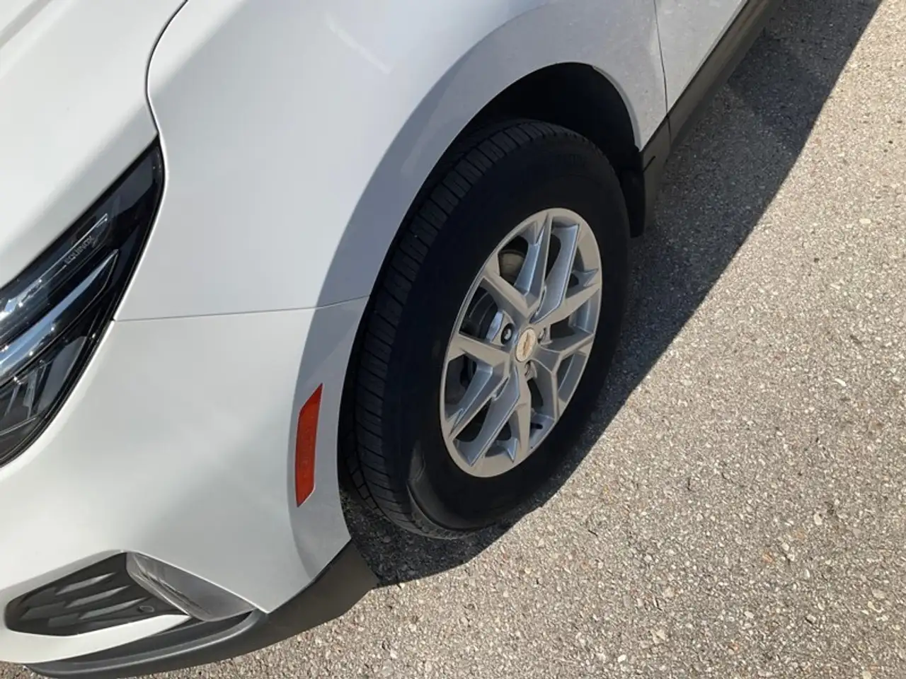 Chevrolet Equinox снимка Chevrolet Equinox