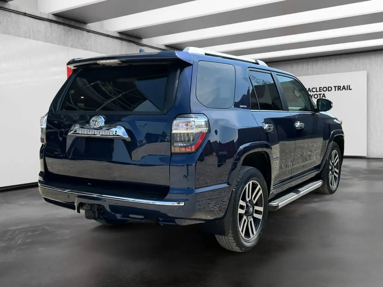 Toyota 4-Runner снимка Toyota 4-Runner