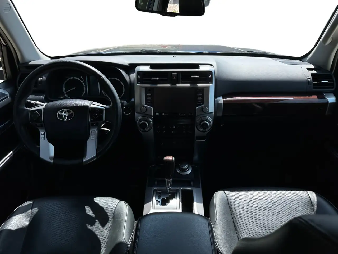 Toyota 4-Runner снимка Toyota 4-Runner