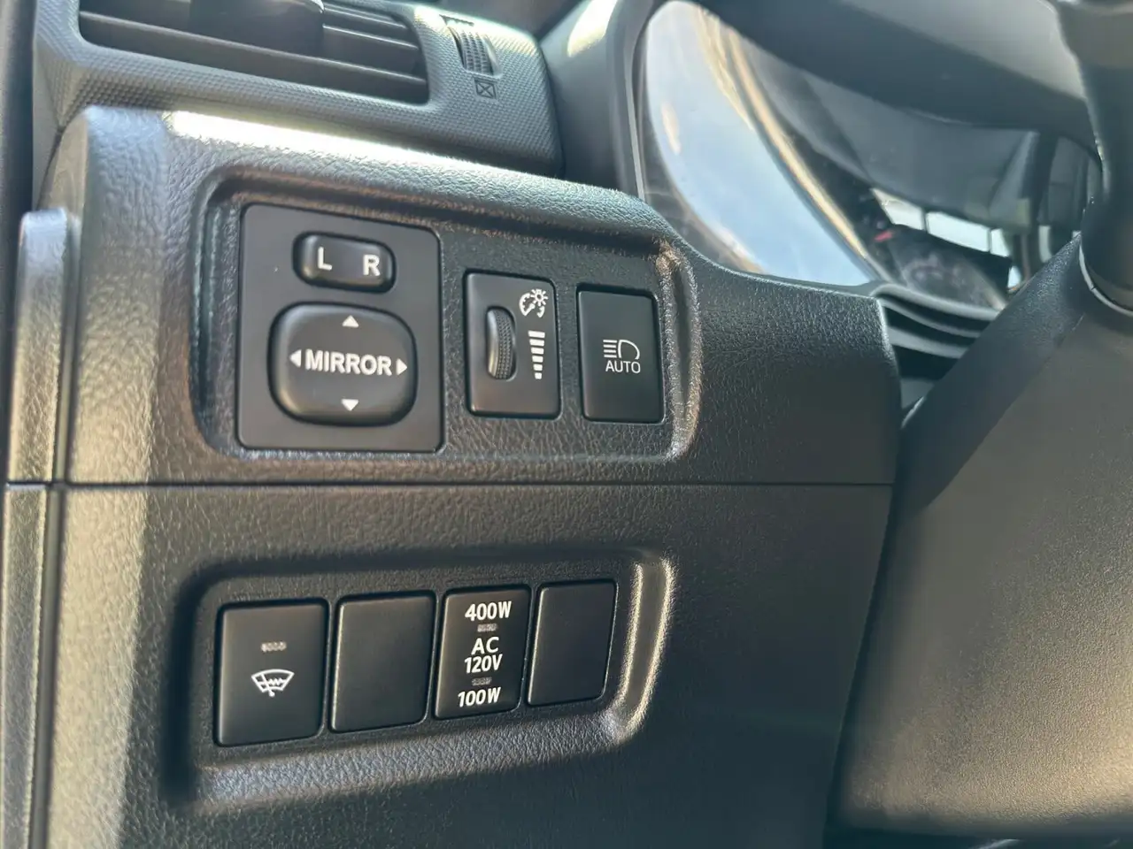 Toyota 4-Runner снимка Toyota 4-Runner