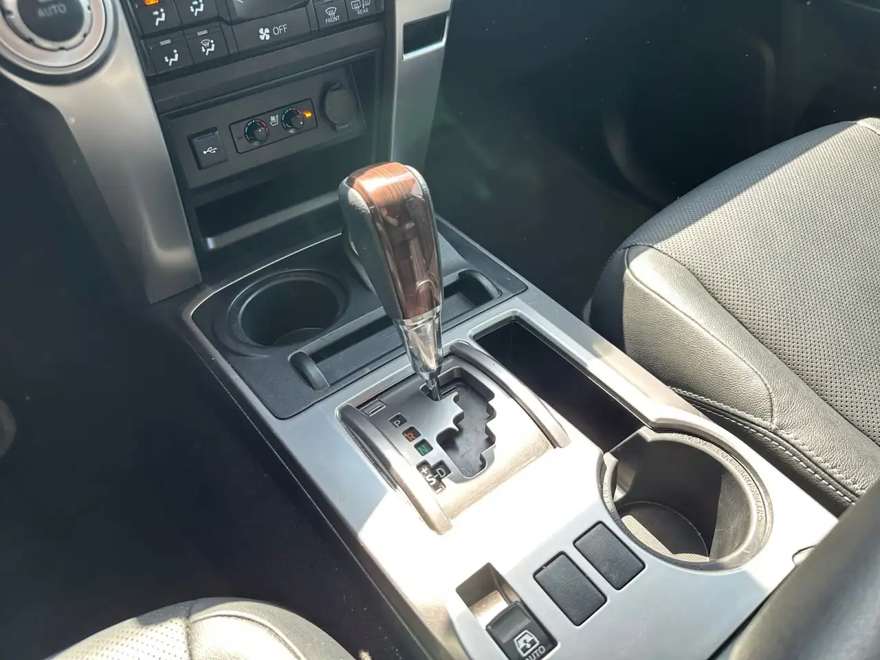 Toyota 4-Runner снимка Toyota 4-Runner