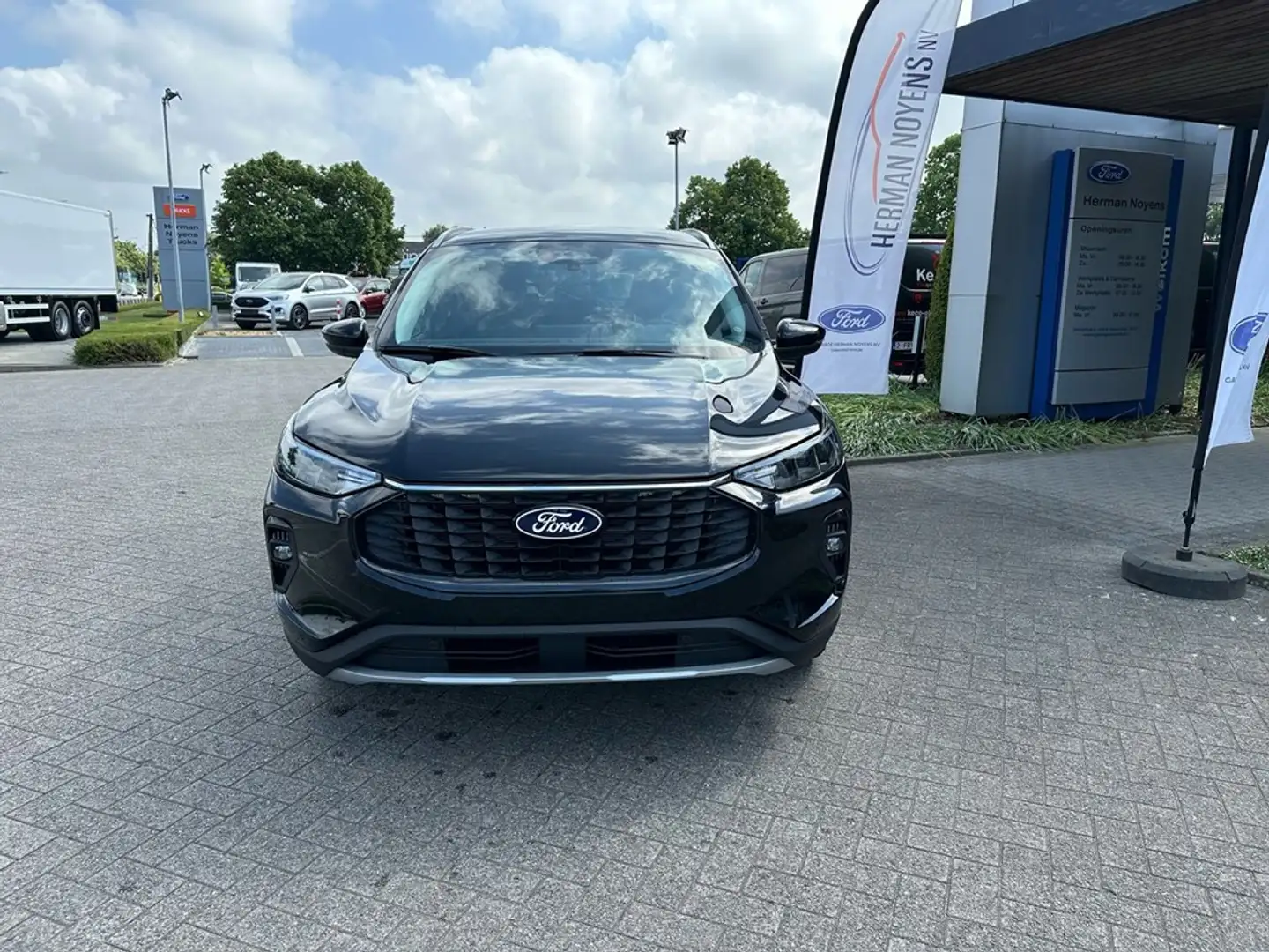Ford Kuga Titanium FHEV - FWD Zwart - 2