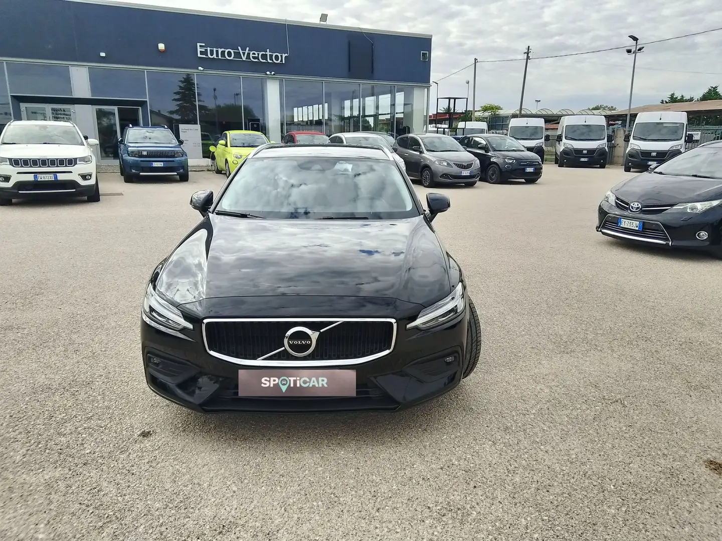 Volvo V60 V60 D3 AWD Geartronic Momentum Business Pro Nero - 2