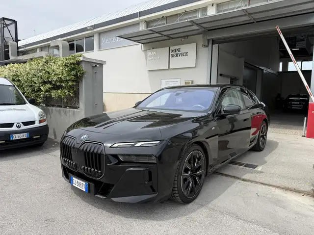 BMW 740