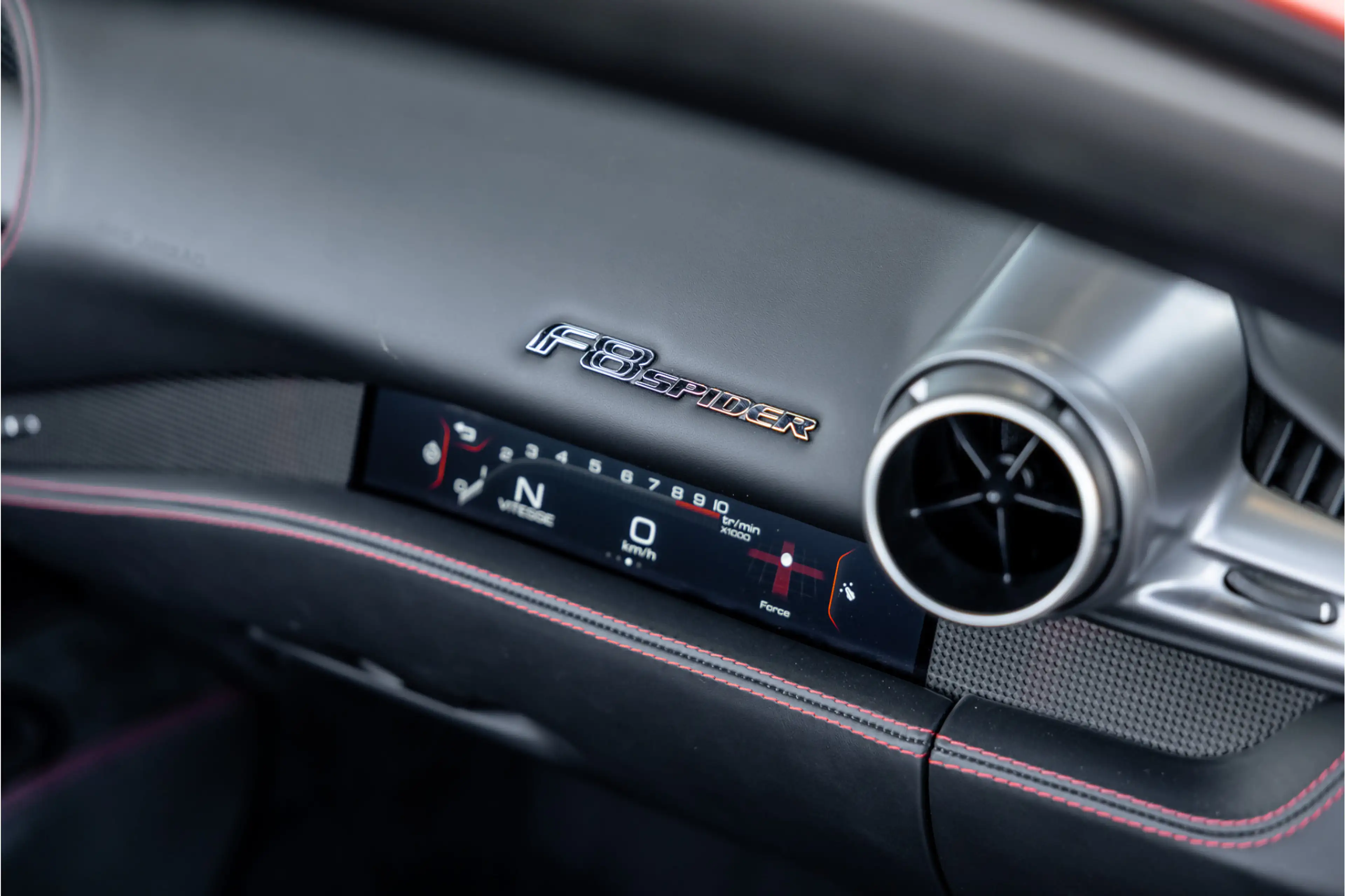 Ferrari F8 Spider 3.9 V8 HELE - Passenger Display | Lift | Carbon — photo 26
