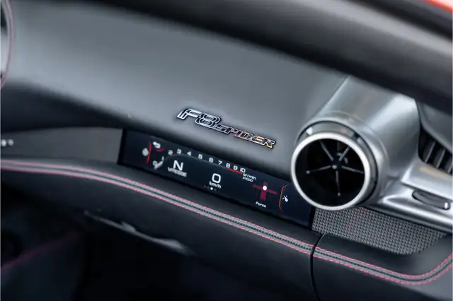 Ferrari F8 Tributo view 26