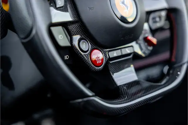 Ferrari F8 Tributo view 16
