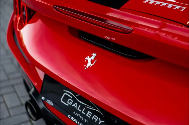 Ferrari F8 Tributo view 30