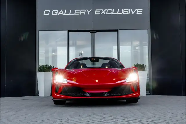 Ferrari F8 Tributo view 2