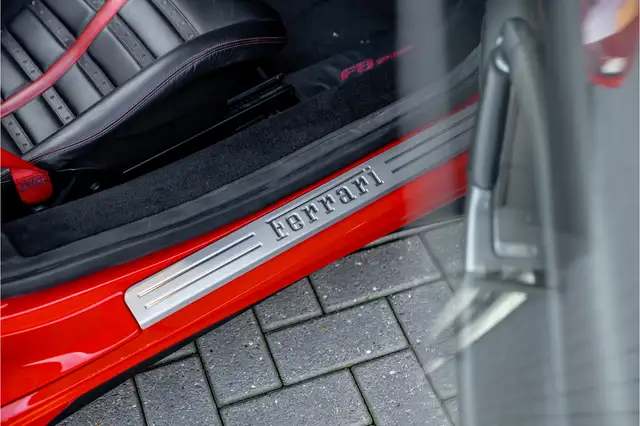Ferrari F8 Tributo view 27