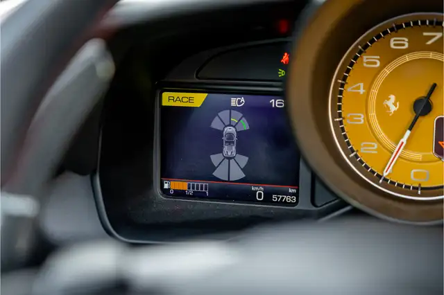 Ferrari F8 Tributo view 21