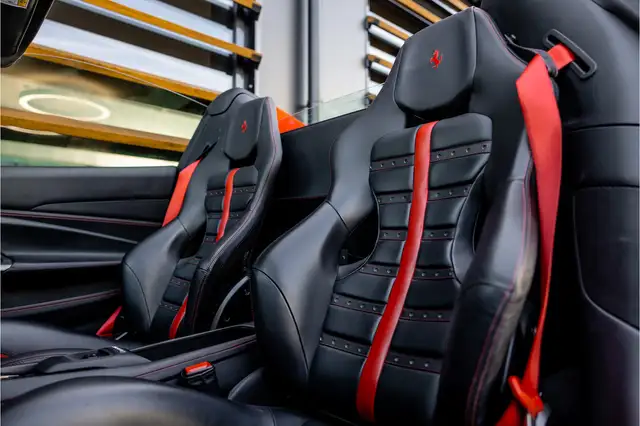 Ferrari F8 Tributo view 10