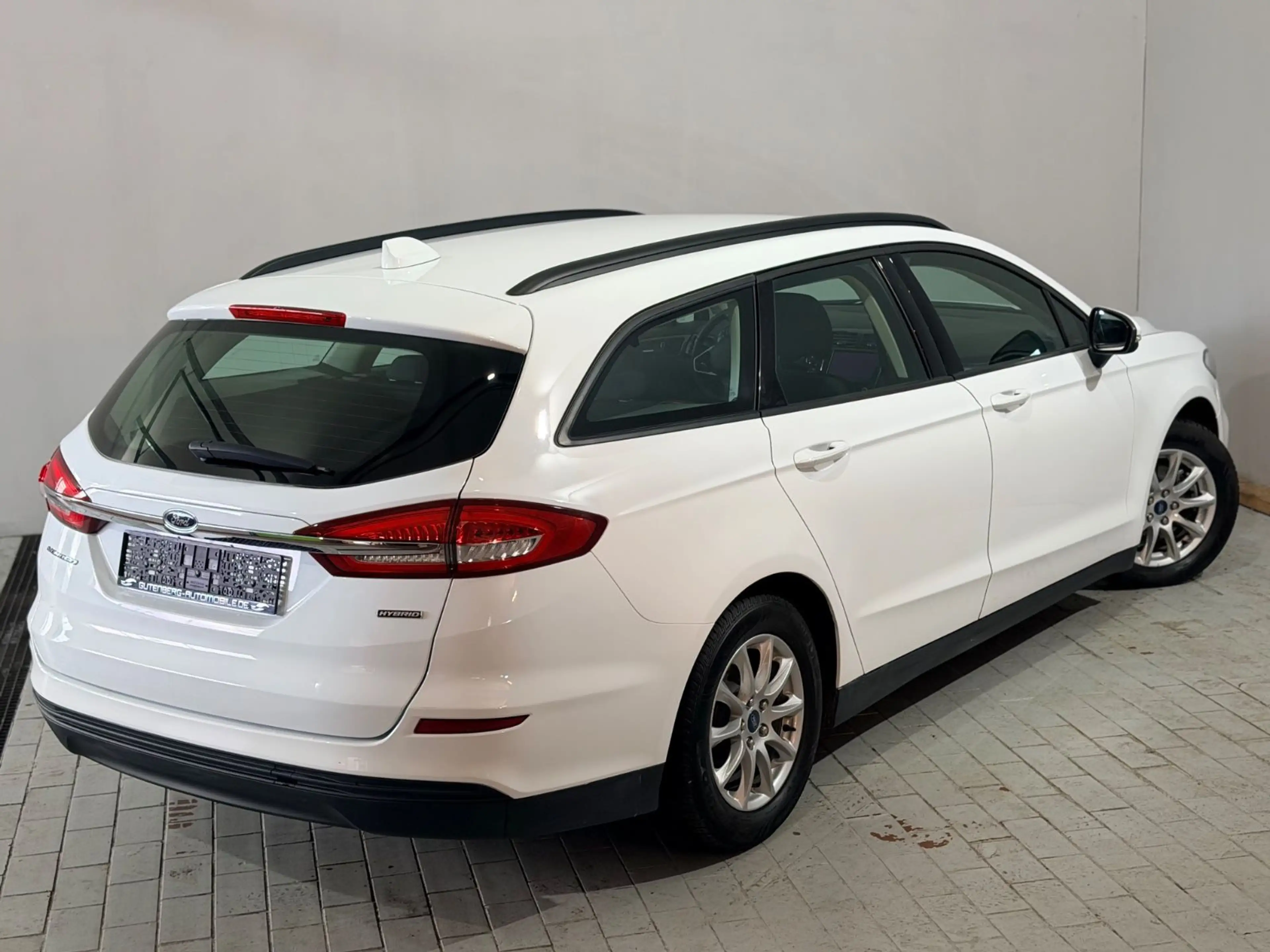 Ford Mondeo Hybrid 1.Hand Finanzierung Automatik — photo 15