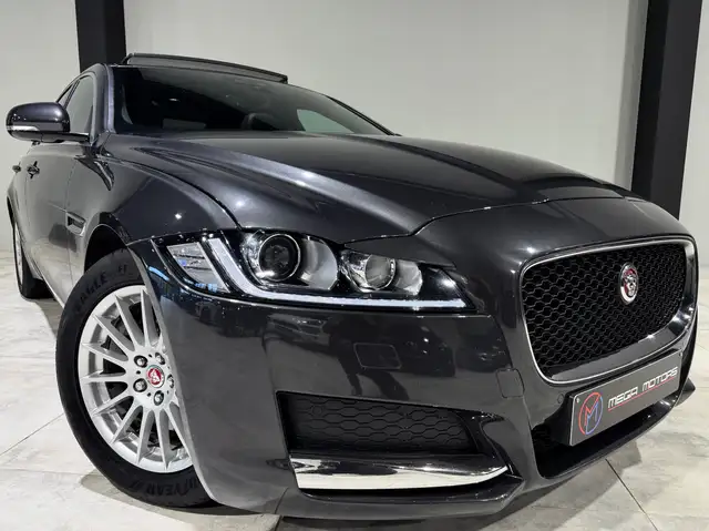 Jaguar XF 2.0d 163CV !! 77.000KM !! FULL OPTiONS !! GARANTiE