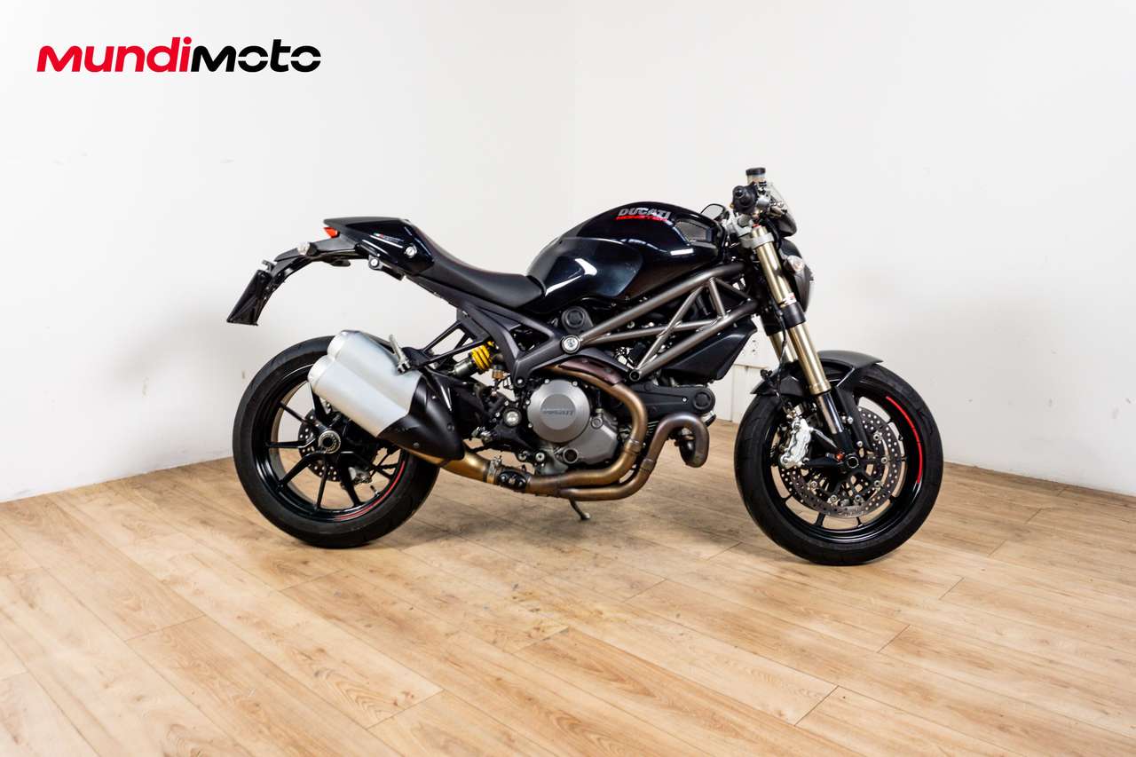 Ducati Monster 1100