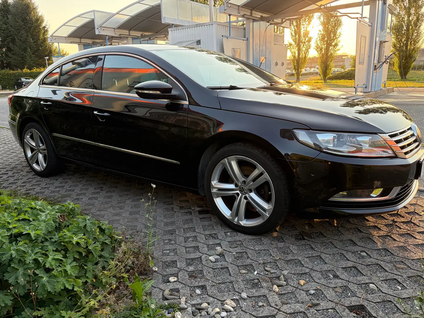 Volkswagen CC Volkswagen CC 2,0 TDI DSG Schwarz - 2