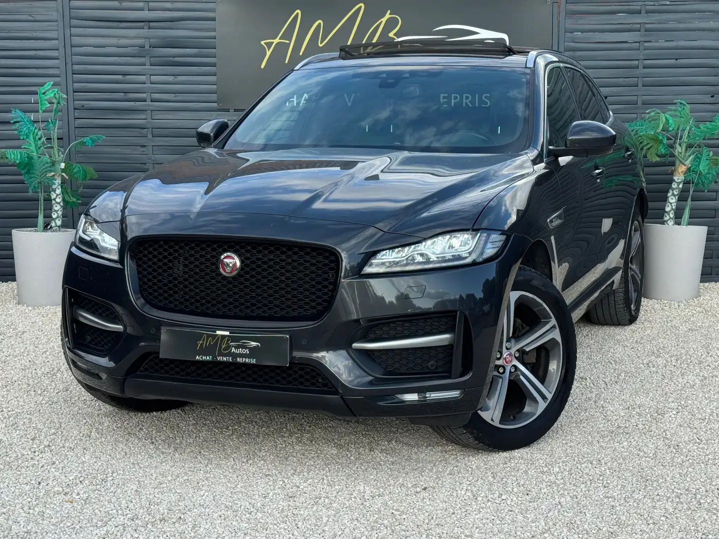 JAGUAR F-pace